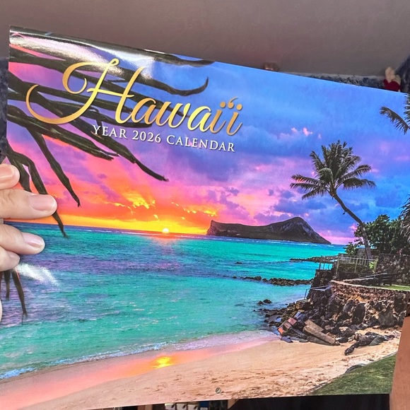 455. HAWAII ALOHA 2026 12 month Calendar of the Best of HI - Picture 1 of 4